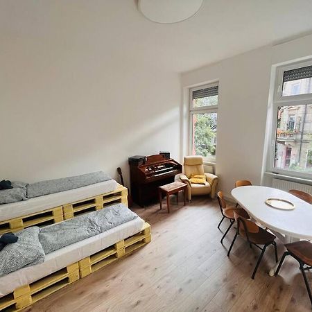 Kuenstlerisches Apartment 卡尔斯鲁厄 外观 照片