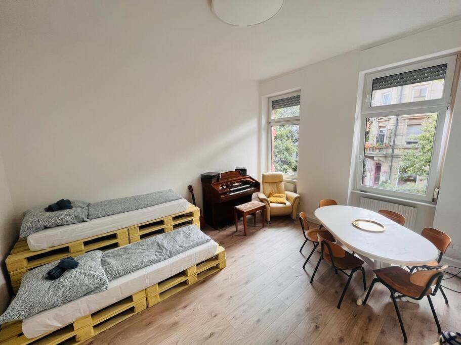 Kuenstlerisches Apartment 卡尔斯鲁厄 外观 照片
