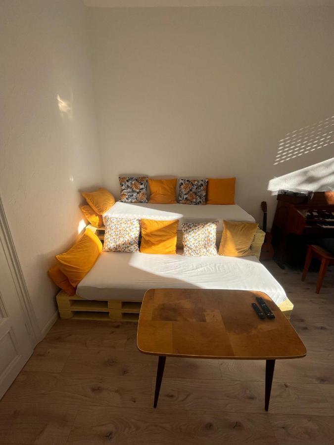 Kuenstlerisches Apartment 卡尔斯鲁厄 外观 照片